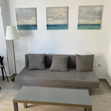 Luishome Apartment *